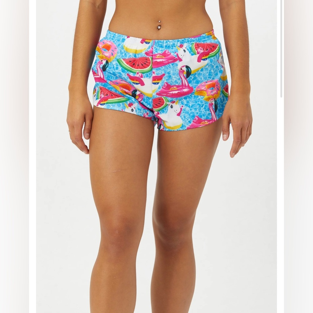 BOA Women's 1" Stretch Elite Split Short Pool Party NWOT XS